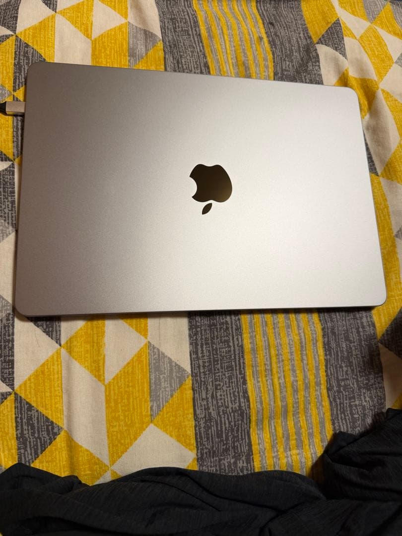 macbook Air M2 18/512GB 13インチ