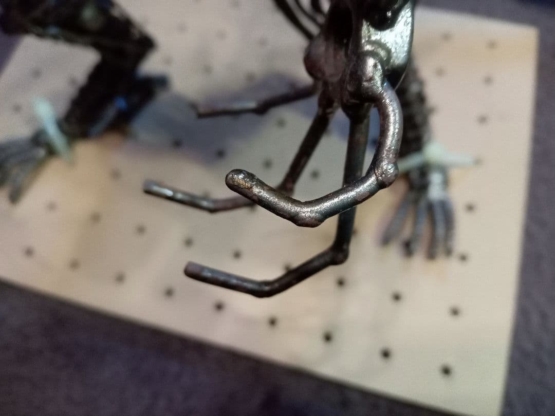 メタルアート　エイリアン　廃材アート