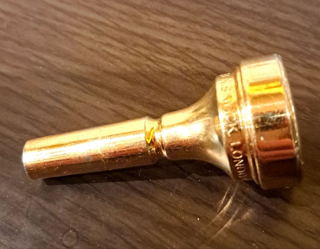 デニスウィック　コルネットマウスピース 金メッキ