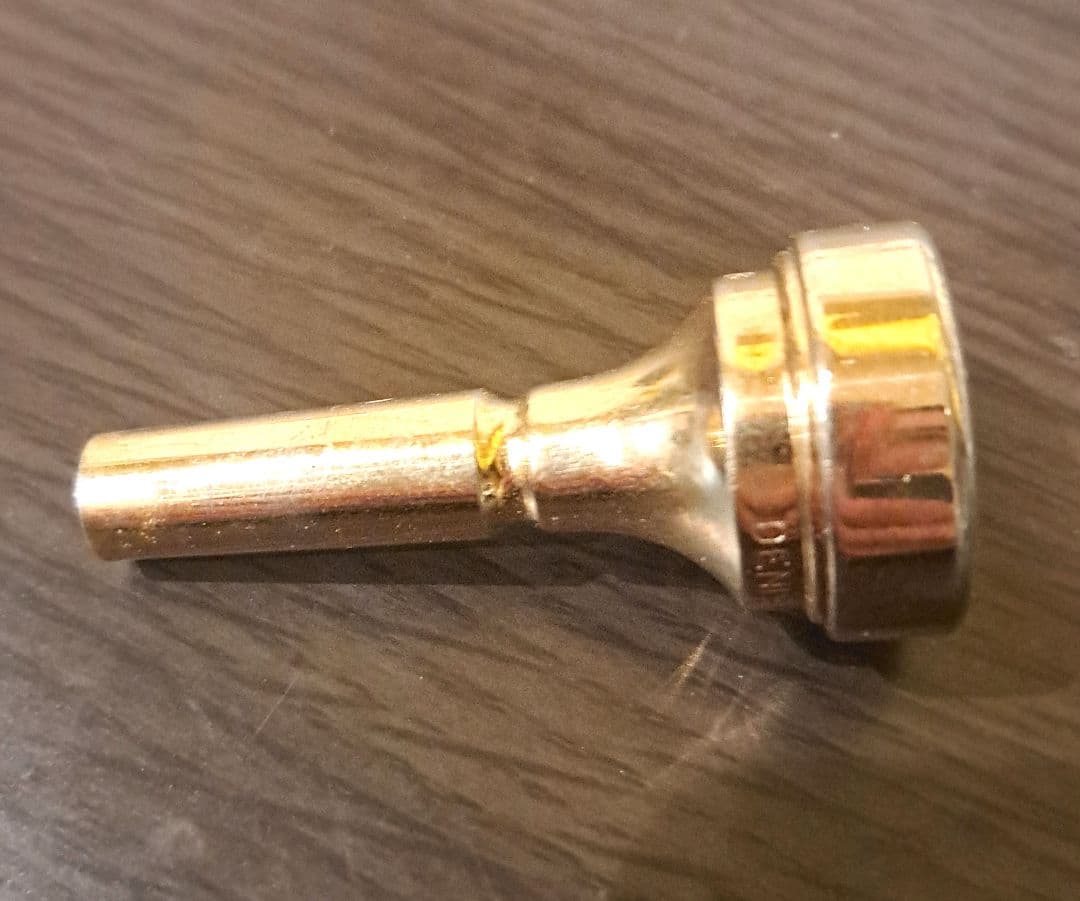 デニスウィック　コルネットマウスピース 金メッキ