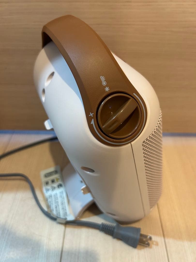 【即日発送】【ほぼ未使用】希少色★デロンギ ピンク コンパクト暖房 足元/脱衣所