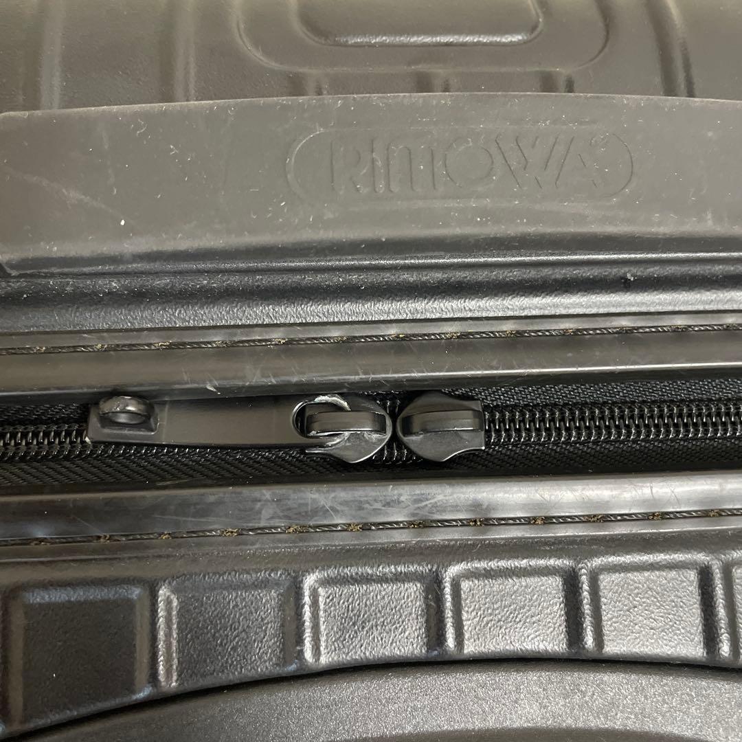 中型 ブラック キャリーケース TSAロック　RIMOWA 破損あり