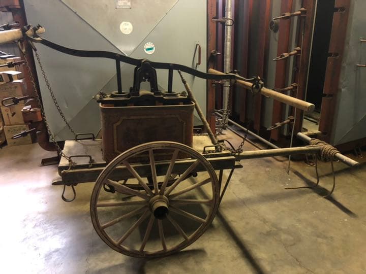 レトロ　消防ポンプ