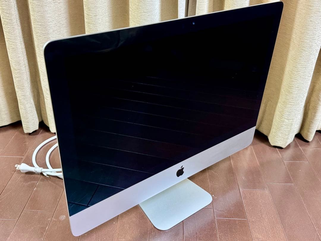 iMac Late 2015 Retina 4K 21.5 3.1GHz 本体