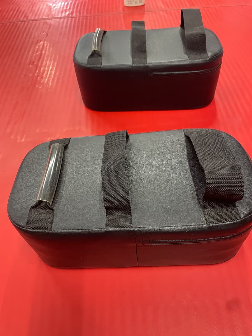 美品　ウイニング　キックミット