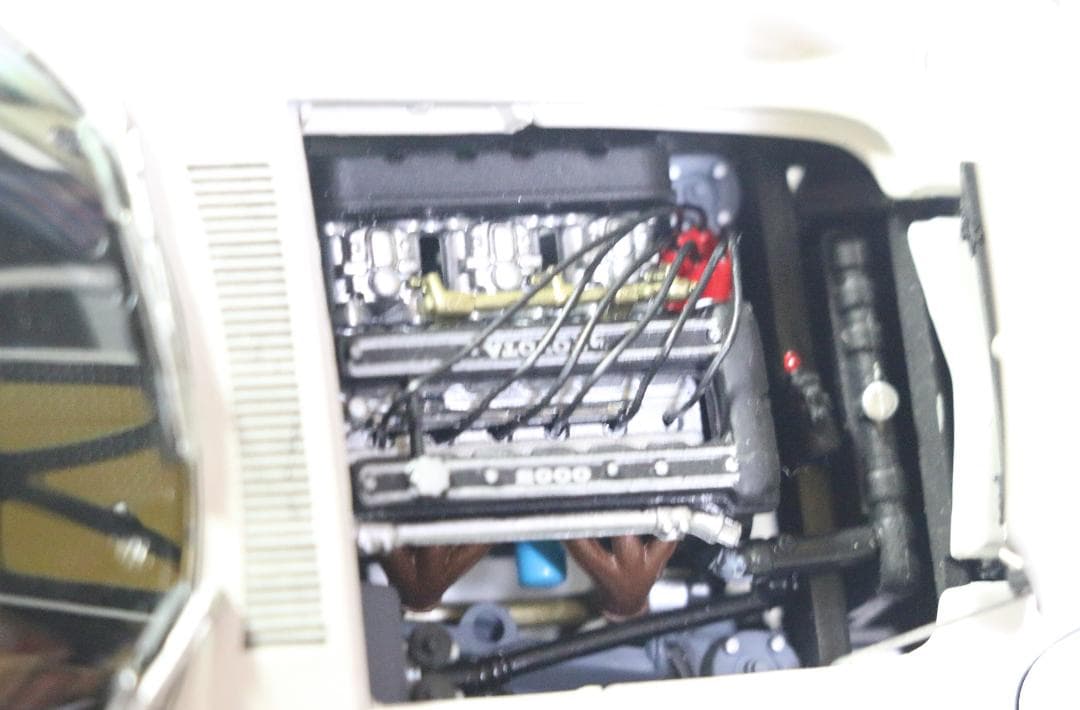 貴重 　エブロ　トヨタ２０００ＧＴ　1/24　中古品