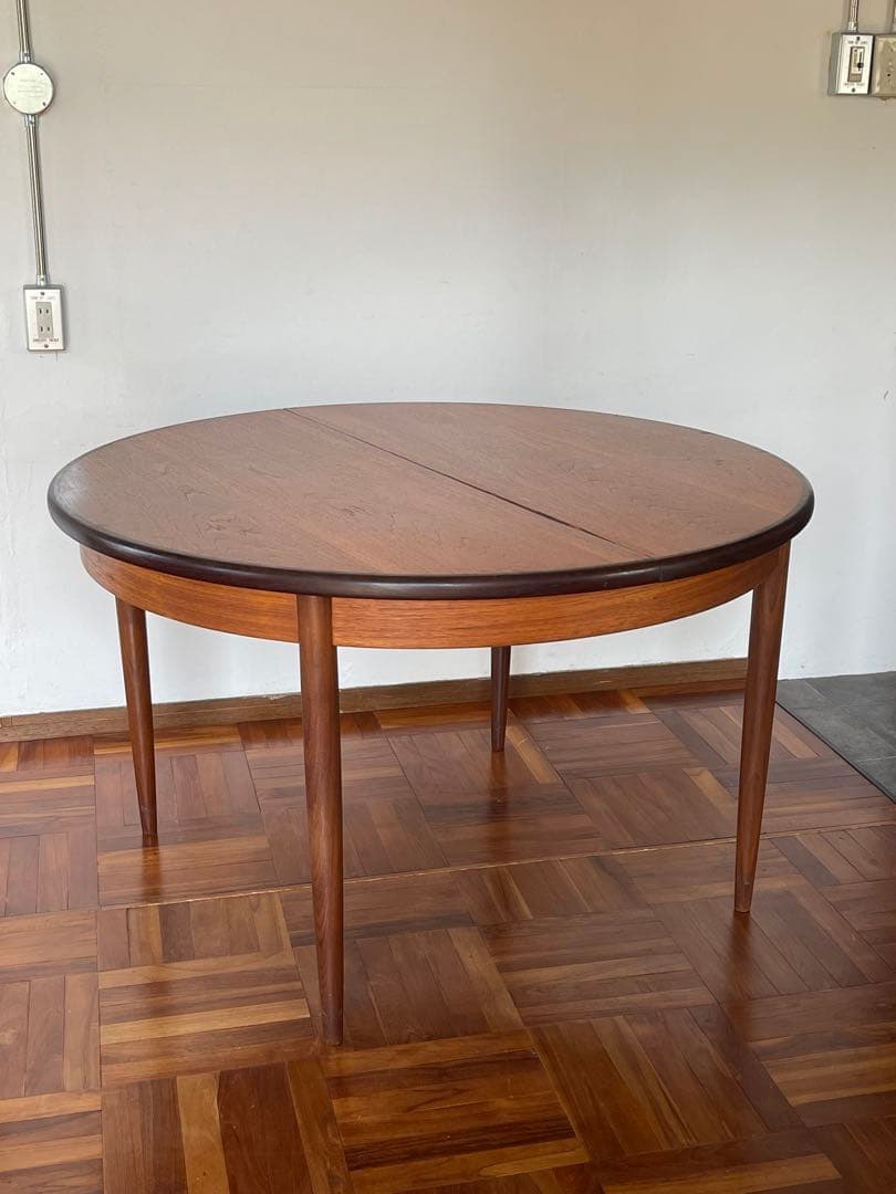 イギリス ヴィンテージ G PLAN ラウンド エクステンション テーブル