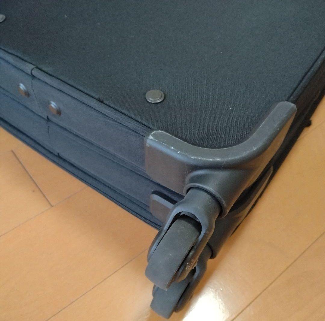 【タグ説明書カギ付き】半分の厚みで収納できるソフトキャリーケースS 36L 黒