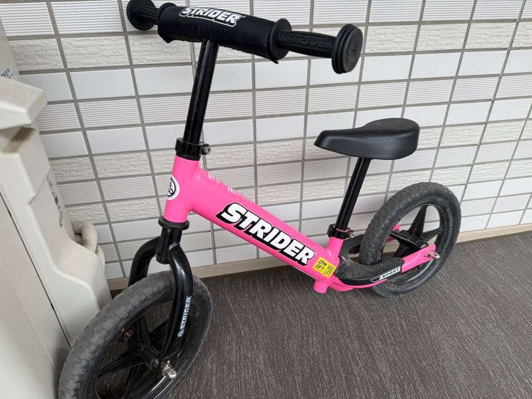 【STRIDER ストライダー】スポーツモデル 12インチ12型 ピンク