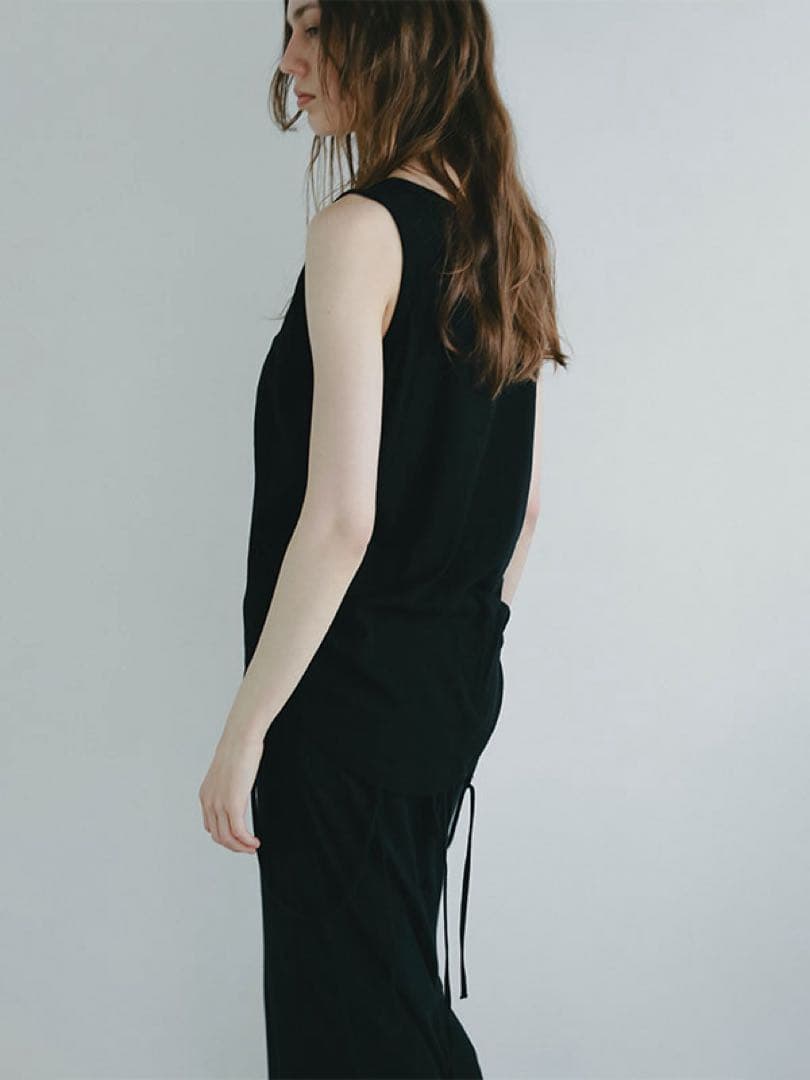 aimyETRE新作【新品未詳】ヘンリーネックエアリータンクトップ