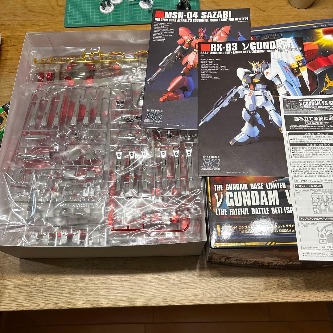エイト HG 1／144 νガンダム vs サザビー ス