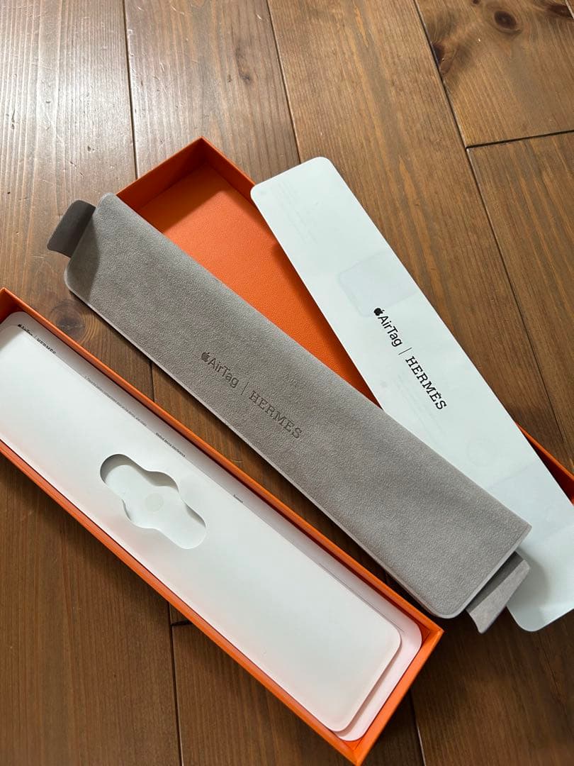 希少AirTag HERMES エアタグ エルメス バッグアクセサリー チャーム