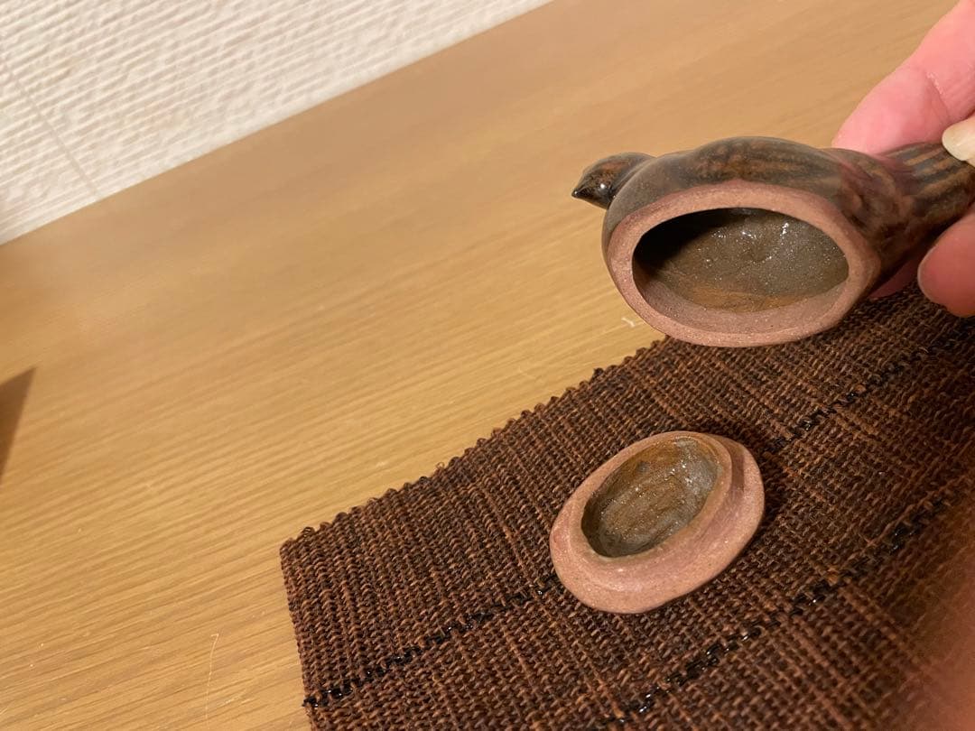 鉄釉　鳥形　香合　１客　銘入り