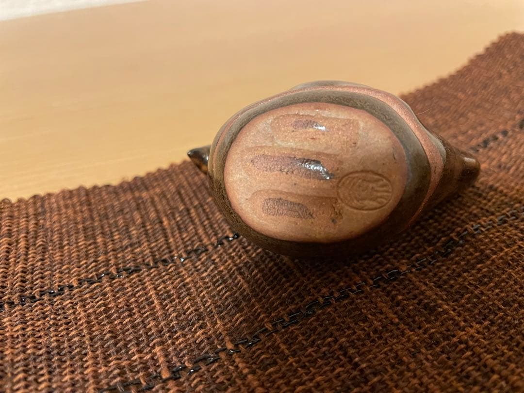 鉄釉　鳥形　香合　１客　銘入り