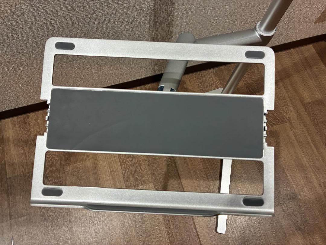 LOE(ロエ) ノートパソコン 自立型 アームスタンド 寝ながらスマホ