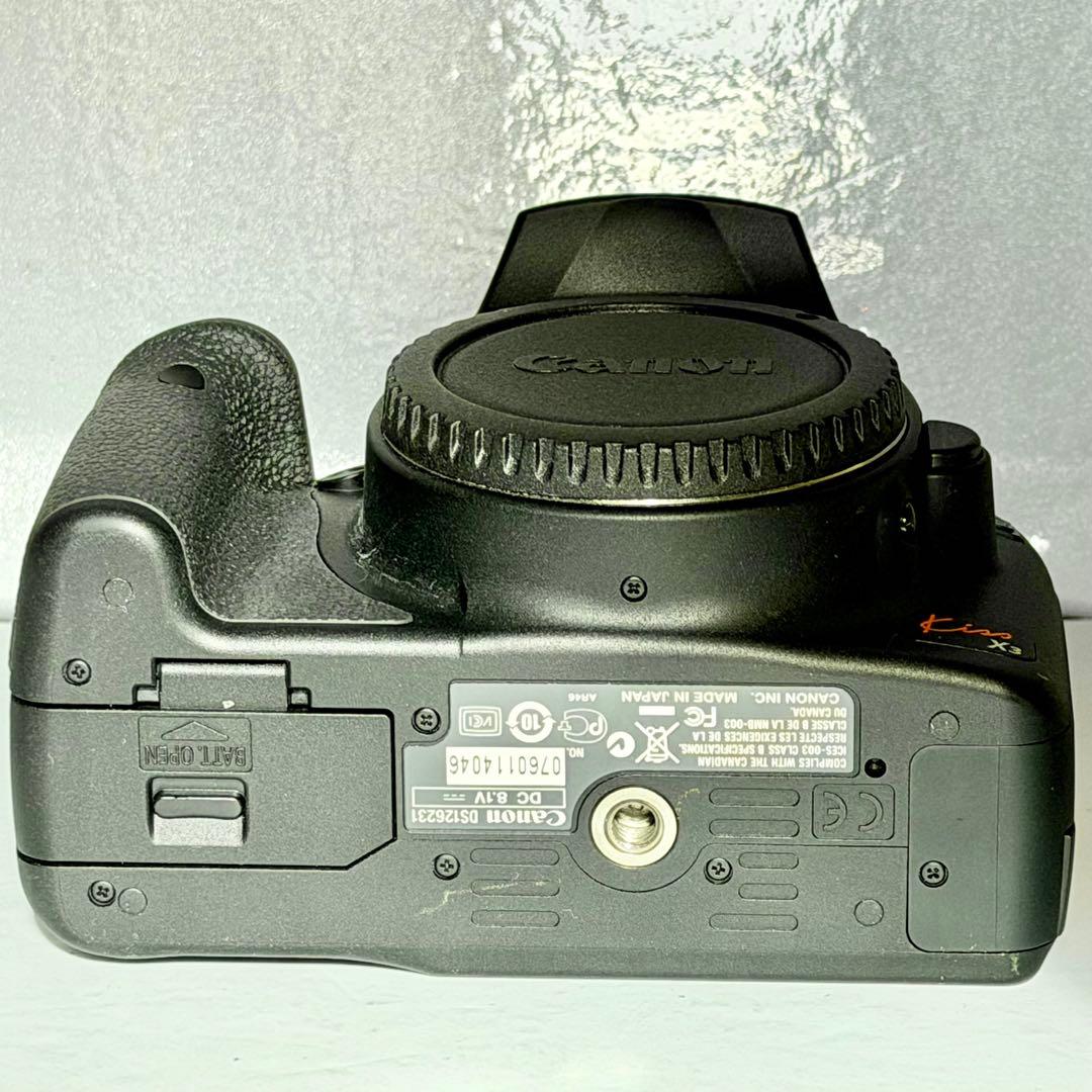 ジャンク品 Canon EOS Kiss X3 標準レンズ付き