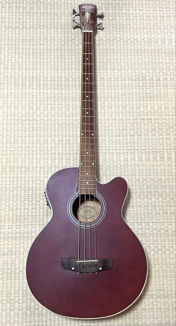 アコースティックベース　URIEL