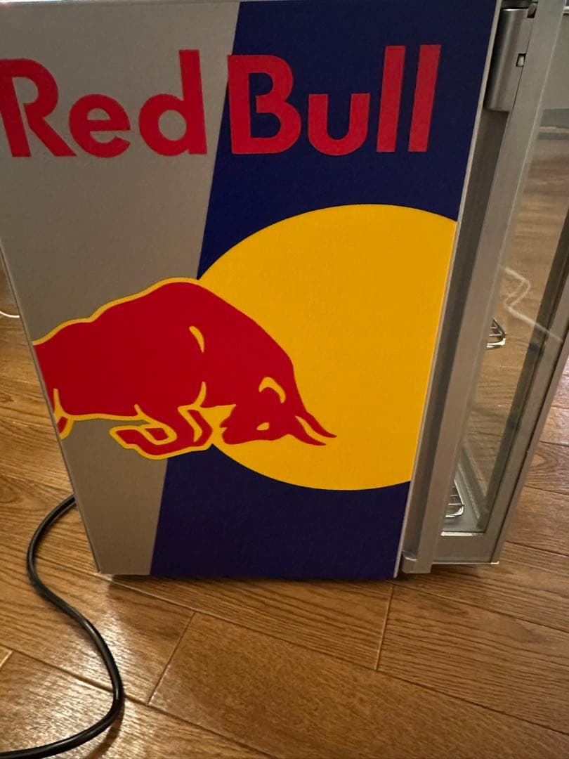 早い者勝ち！！Red Bull LED冷蔵庫　美品❣️