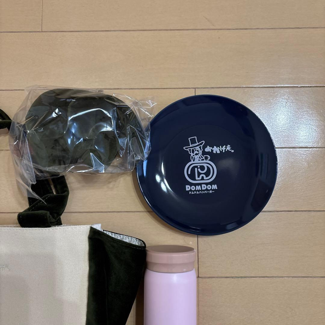 ❤️匿名無料送❤️新品未使用品❤️おかげ庵２０２６福袋バック・どむぞうくんキーホルダー