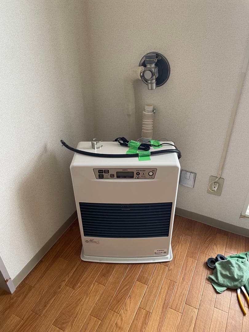 キム2024年製FF式石油ストーブ長府FF-5211TL W