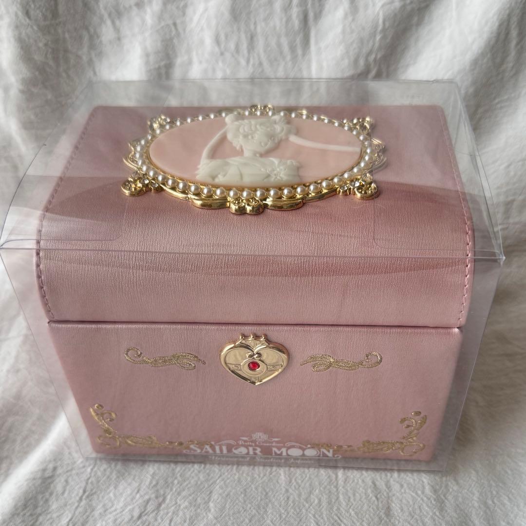 n*a様 セーラームーン　USJ ジュエリーボックス