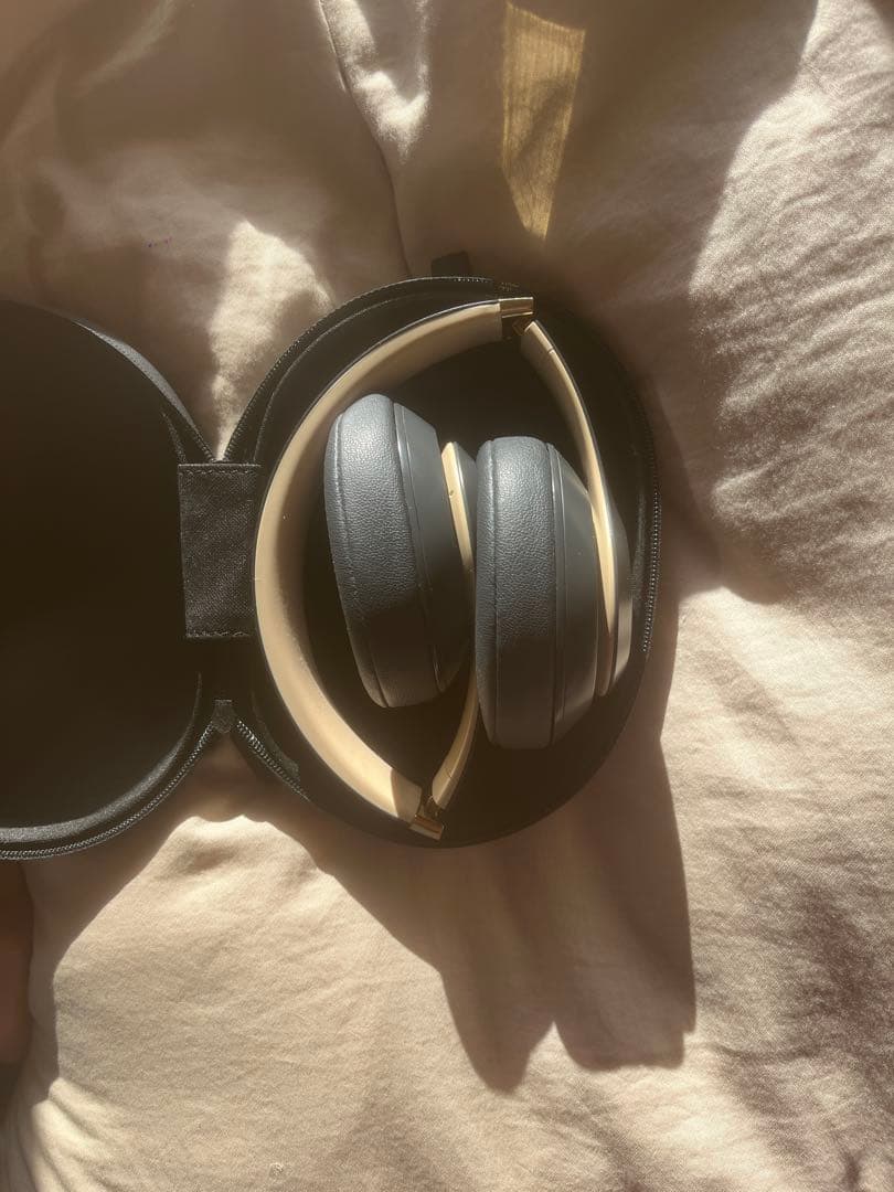 Beats studio3 wireless shadow ビーツ正規品