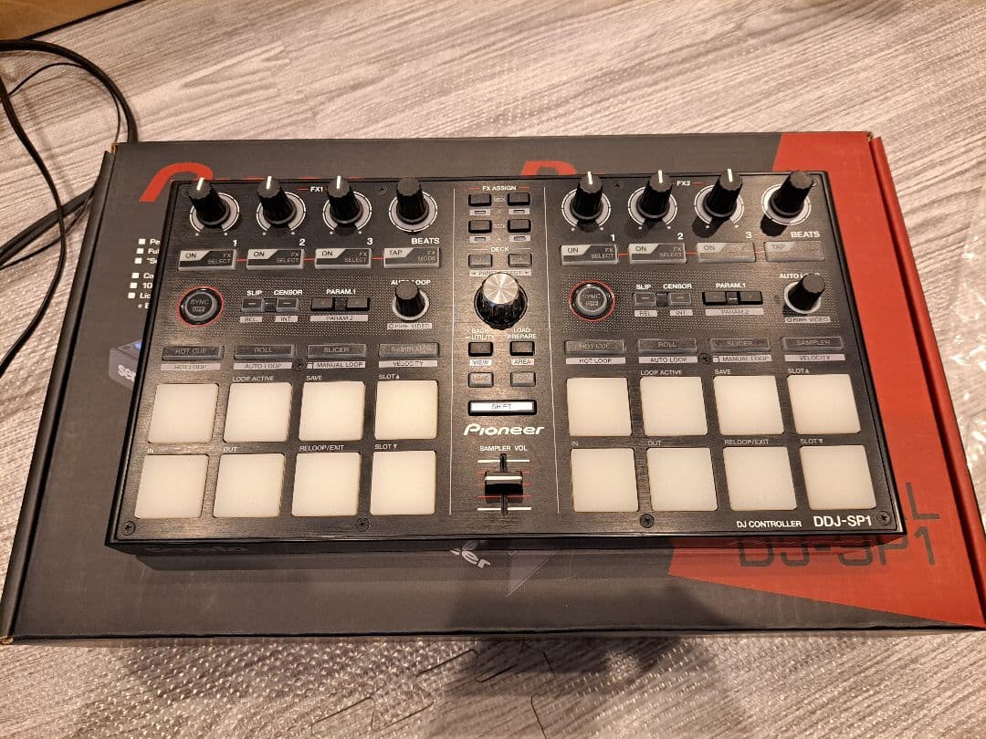 【美品】Pioneer DDJ-SP1 DJコントローラー デッキセーバー付き