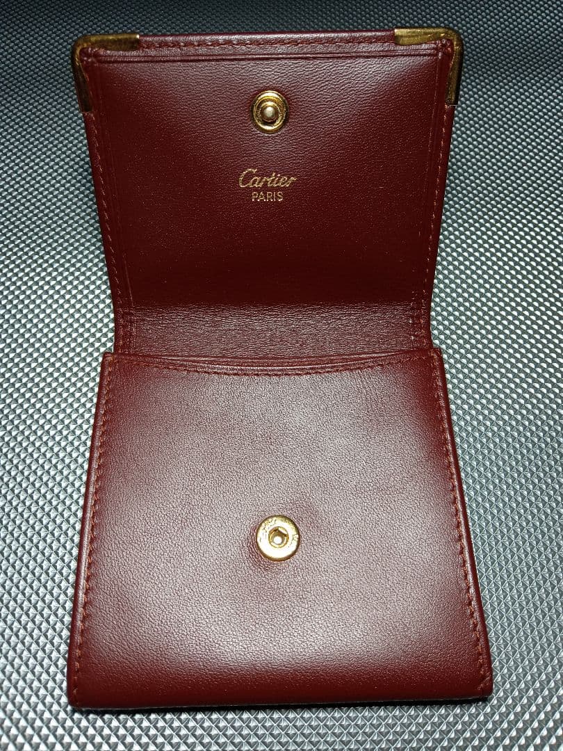 Cartier バーガンディ ケース