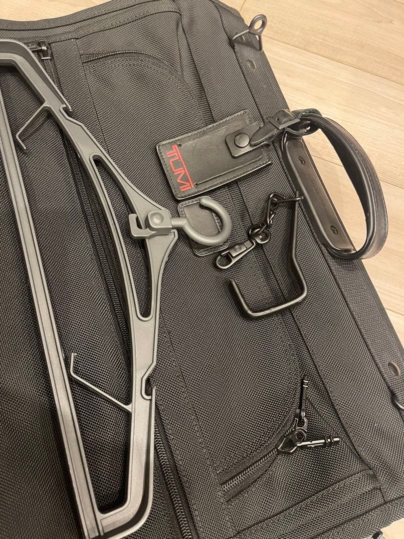 TUMI ガーメントバッグ　スーツケース
