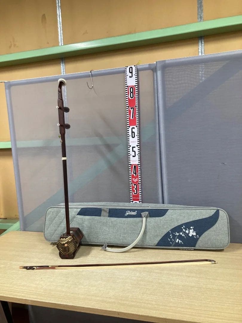 蘇楽　二胡 ケース付き 弓あり　紫檀精品　中国　楽器