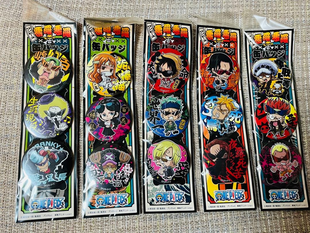 ワンピース 麦わらストア 限定 悪羅悪羅缶バッジ コンプ ルフィ ナミ ロビン