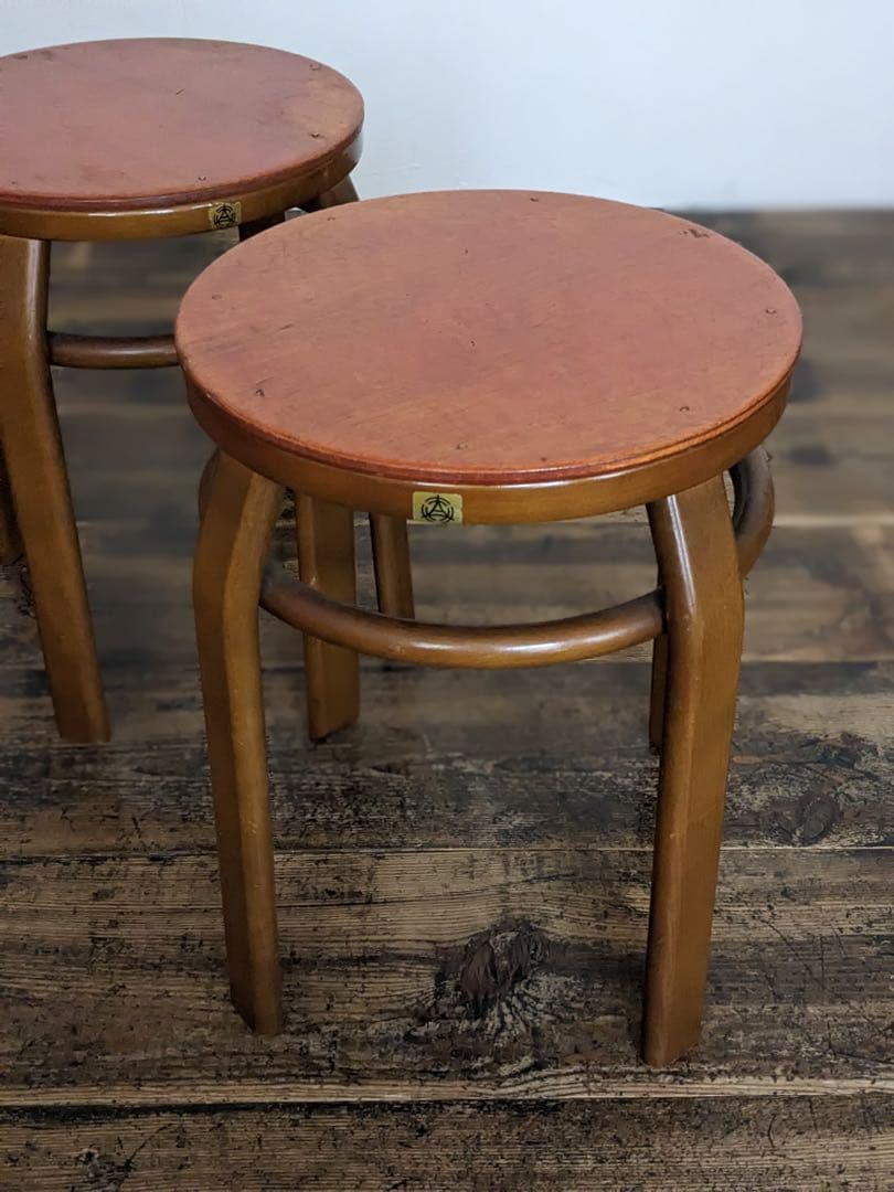 秋田木工の丸スツール　2脚　木製椅子