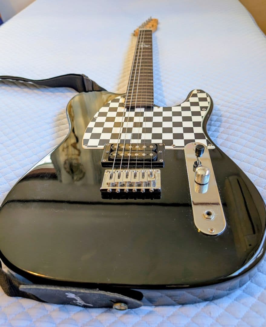 【美品】アヴリル・ラヴィーン テレキャスター／Squier by Fender