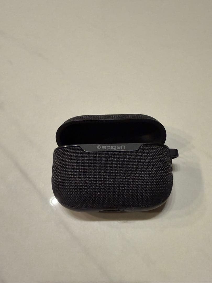 AirPods Pro(第2世代) MagSafe対応+ Spigenケース付き