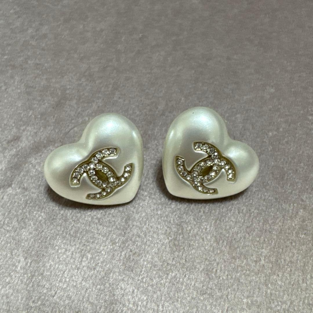 CHANEL パール　ハート　ピアス