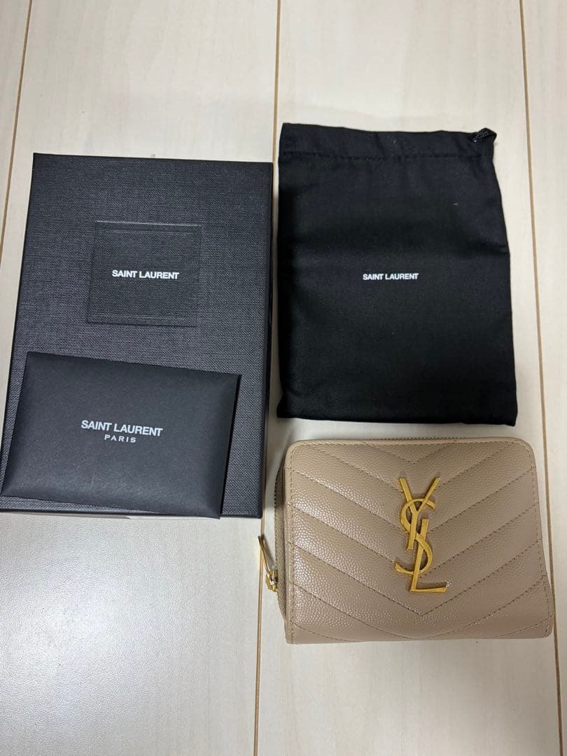 SAINT LAURENT ベージュ 二つ折り財布