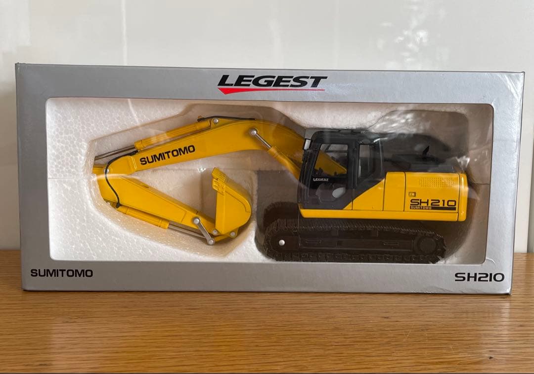 SUMITOMO SH210 ミニチュア重機 1/40