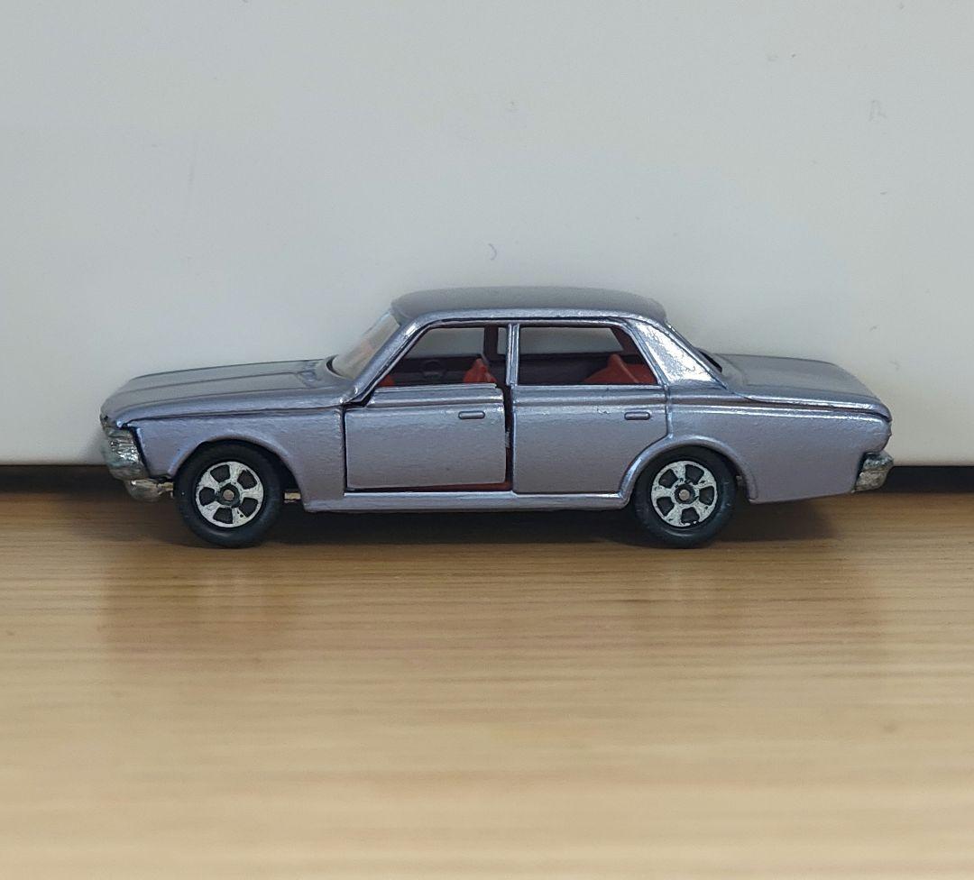 TOMICA　トミカ　クラウンDX　メタブルー　赤シート