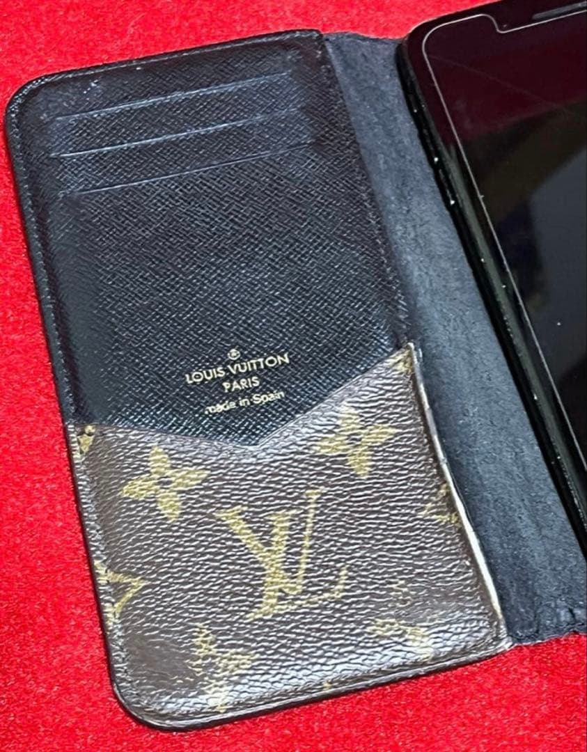 [LOUIS VUITTON]LVモノグラム手帳型スマホケース
