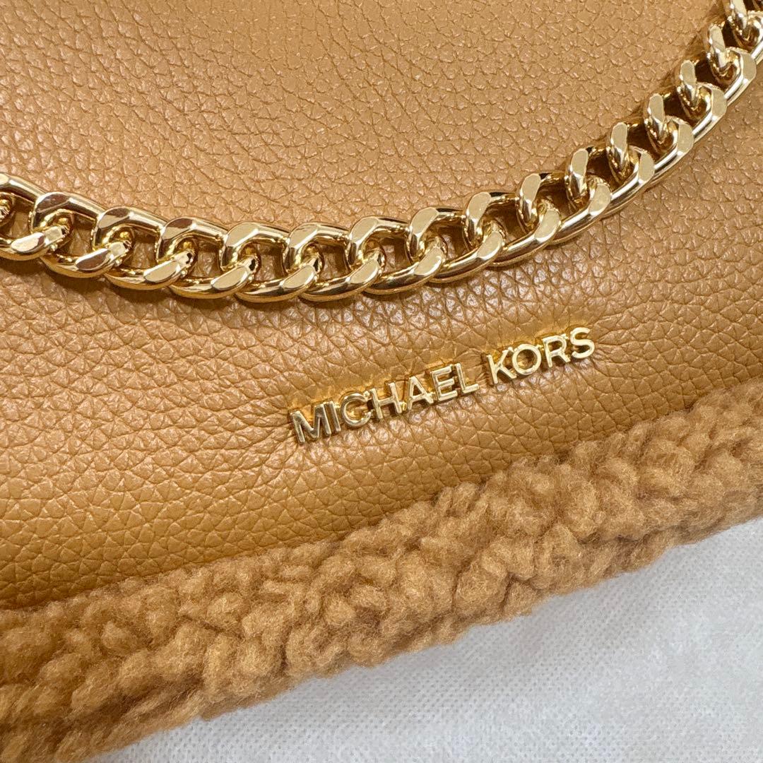 【新品】MICHAEL KORS CARMELAコンバーチブル ポシェット