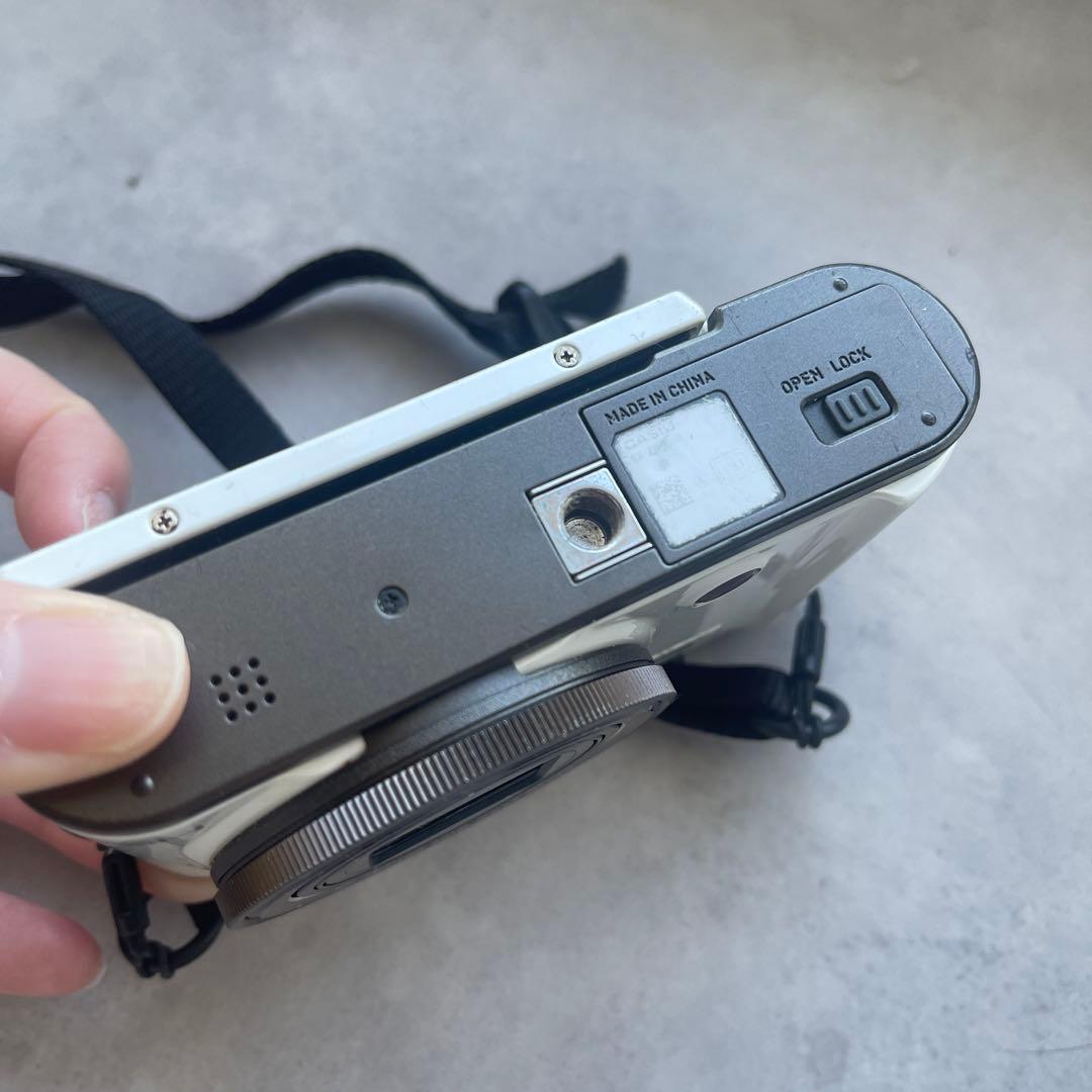 CASIO EXILIM EX-ZR3000 ホワイト 充電器付き