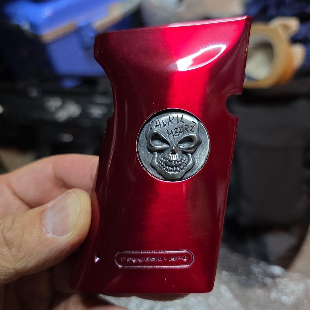 フリーダムアート！超希少デザートイーグルグリップ！スカルデザインレッド！