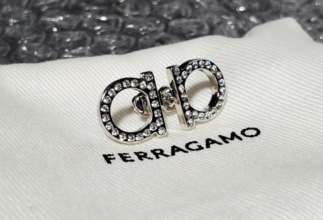 [新品] フェラガモ FERRAGAMO ピアス ガンチーニ クリスタル