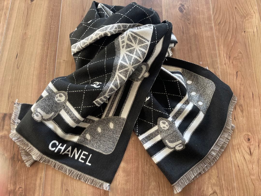 未使用 CHANEL エッフェル塔 ノベルティ マフラー ストール ブラック
