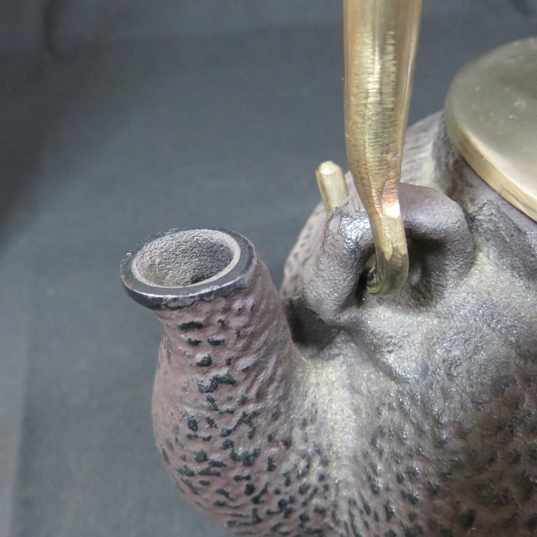 鉄瓶 美品 鶴 亀 銘 木箱 囲炉裏 炉端 キャンプ 鉄分補給