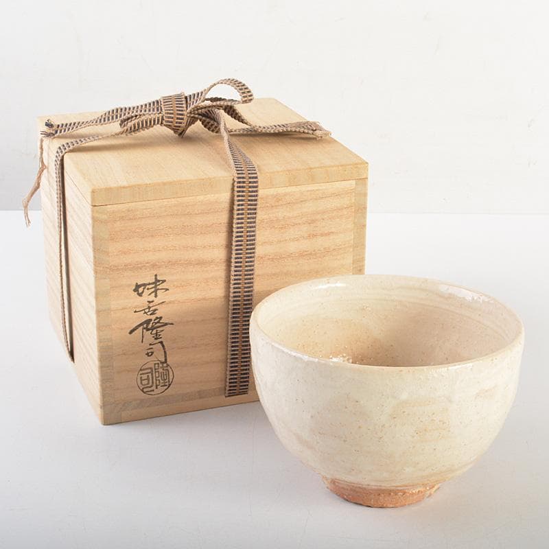 茶道具　萩焼　味舌隆司造　茶碗　銘「寿」　前大徳　福本積應極め箱　N　R7449