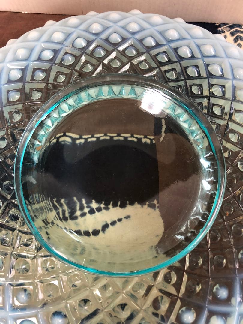 セール‼️断捨離逸品　 縁波形フリル ブルーオパールセントボウル