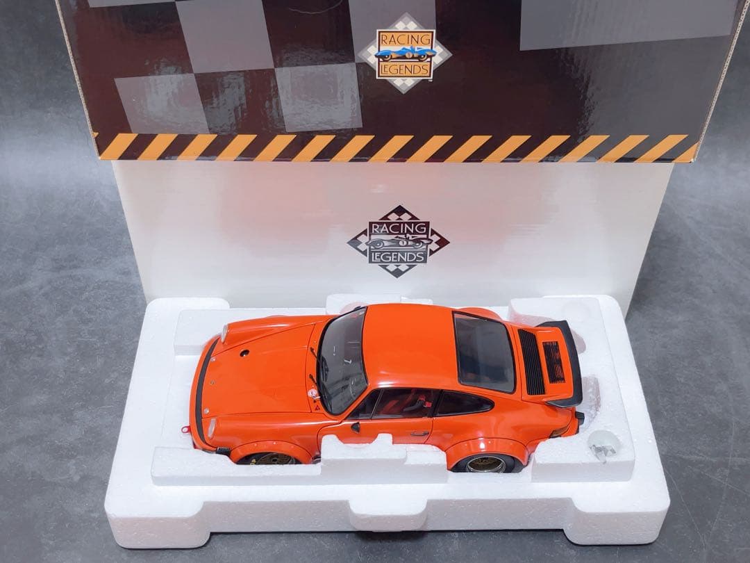 エグゾト 1/18 モデルカー 1976 ポルシェ 934 RSR