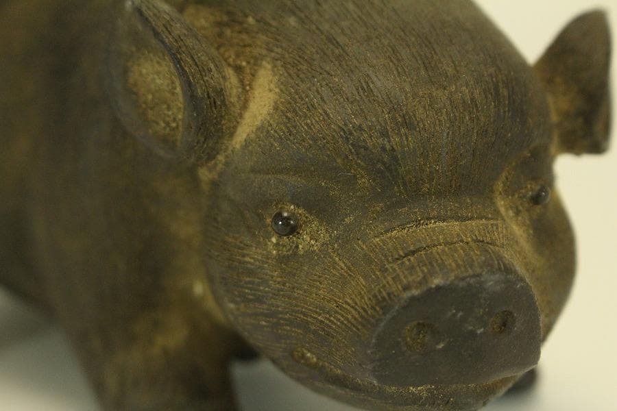 中国美術 紫泥 猪 細密 置物 骨董(LC982)