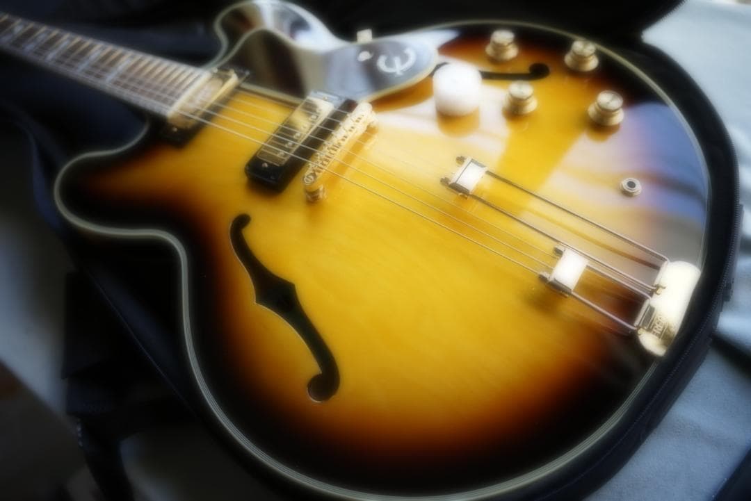 ギター Epiphone sheraton Frequensator sunburst